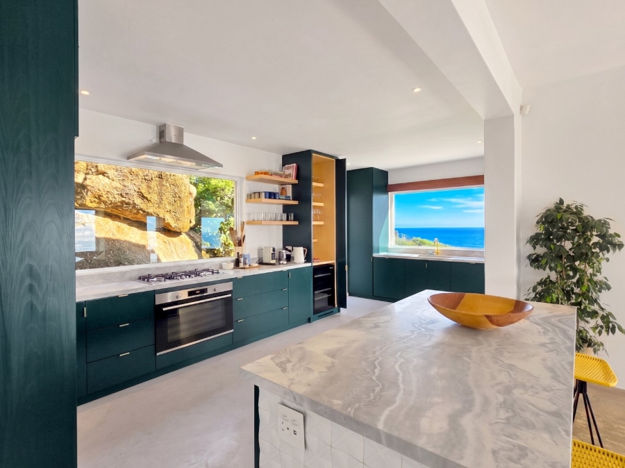 To Let 7 Bedroom Property for Rent in Bantry Bay Western Cape
